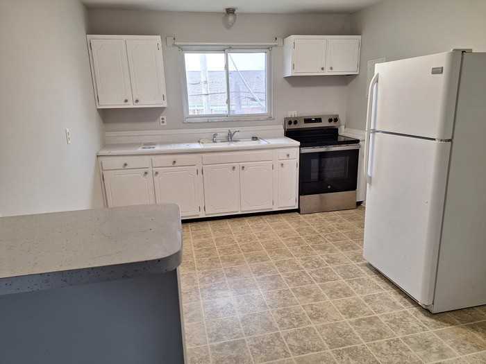 1616 N Main St #A04 - Photo 2 of 7