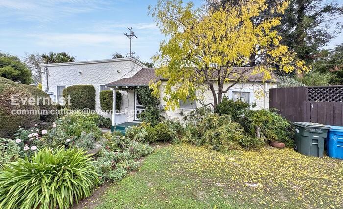 605 E Santa Inez Ave - Photo 3 of 46