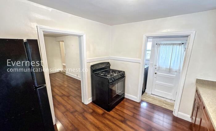 605 E Santa Inez Ave - Photo 6 of 46