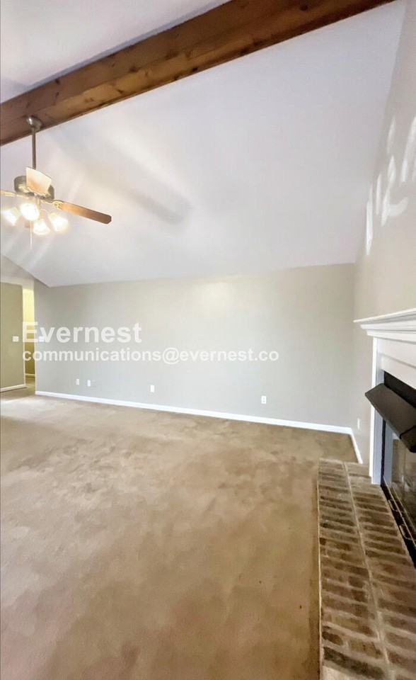 4911 Hunter Village Dr - Photo 6 of 40