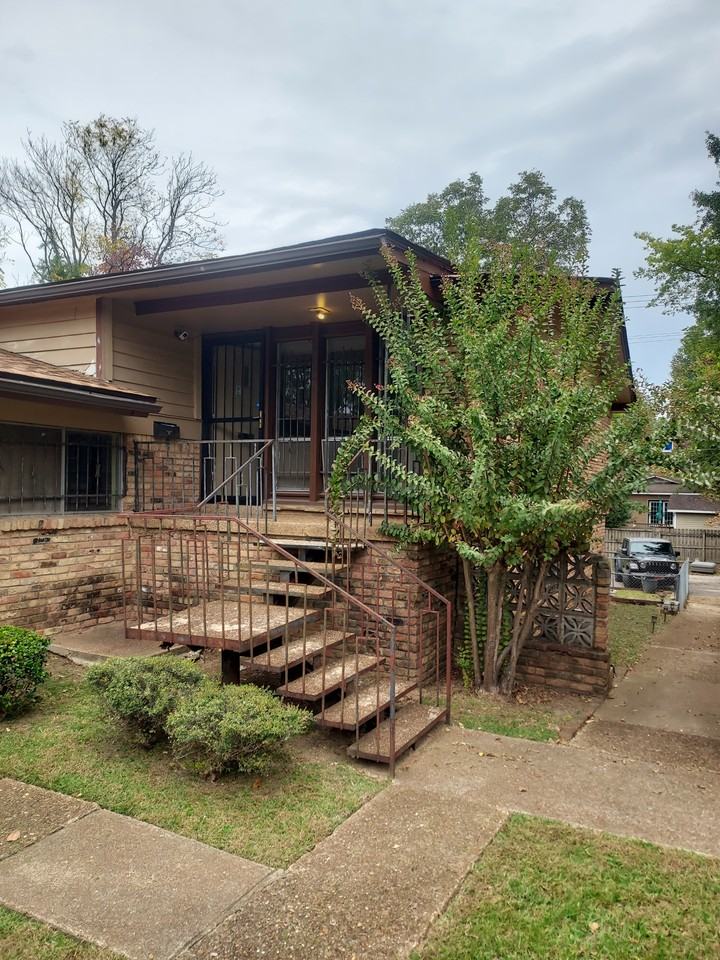 1930 Central Avenue #1930