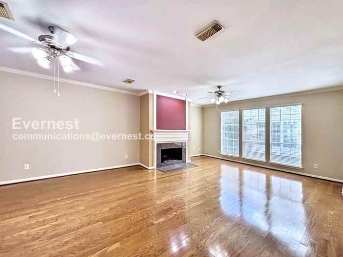 2244 La Branch St - Photo 5 of 38