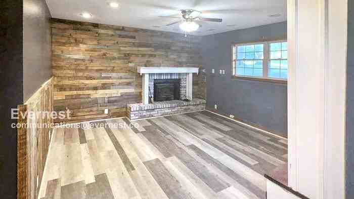 1609 W 26th St - Photo 6 of 31