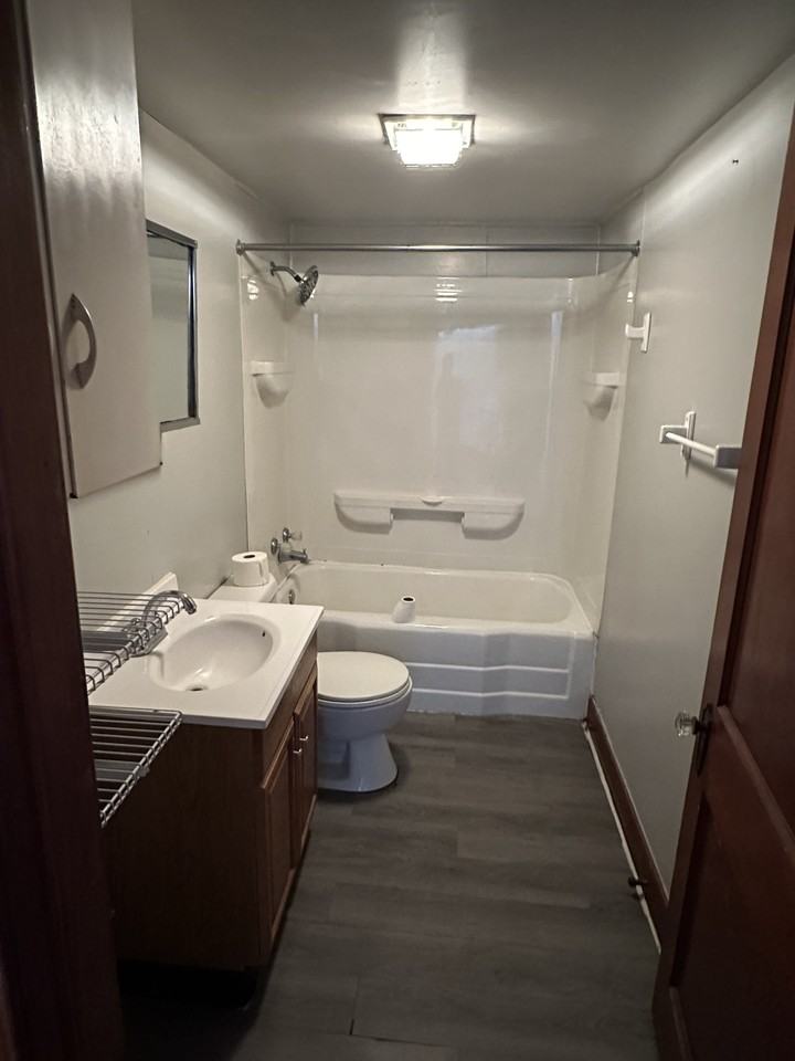 537 Clinton Avenue #B - Photo 3 of 7