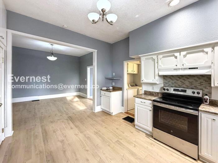 5005 6th Ave S - Photo 3 of 24