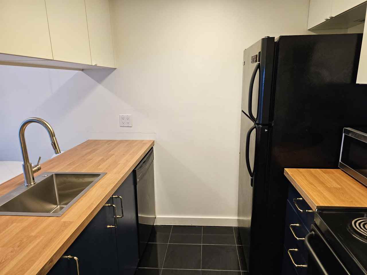 756 Davie Street #1700 - Photo 4 of 12