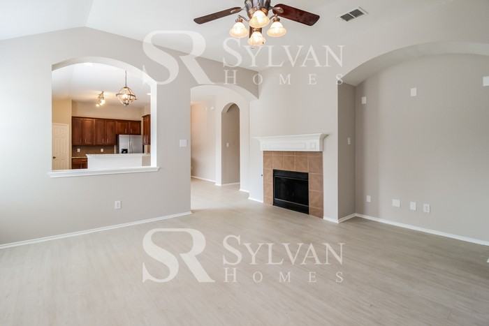 3917 Yarberry Ct - Photo 3 of 16