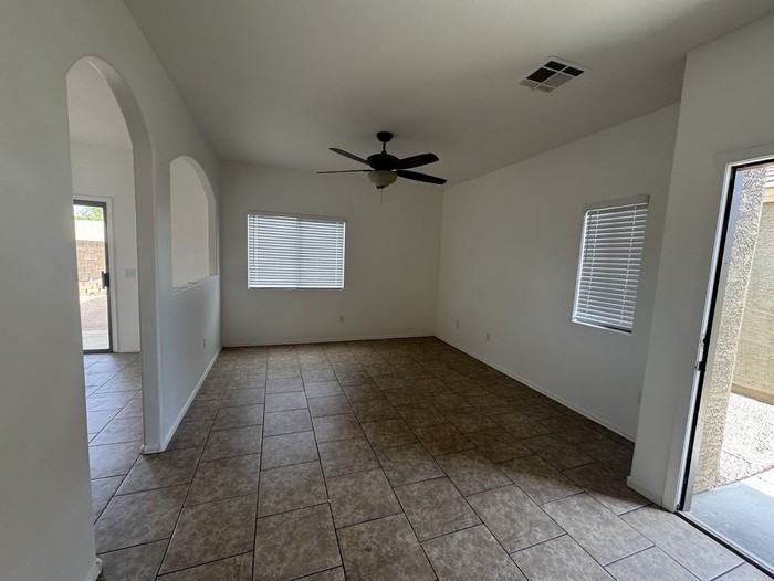 4060 E Melinda Ln - Photo 5 of 19