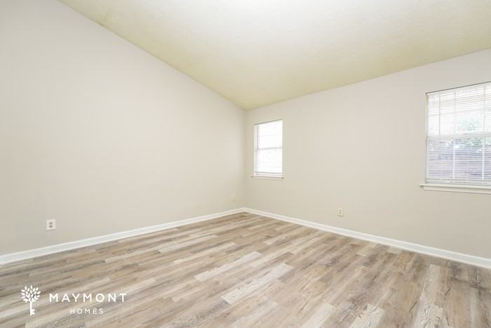 1099 Old Saybrook Ct - Photo 5 of 10