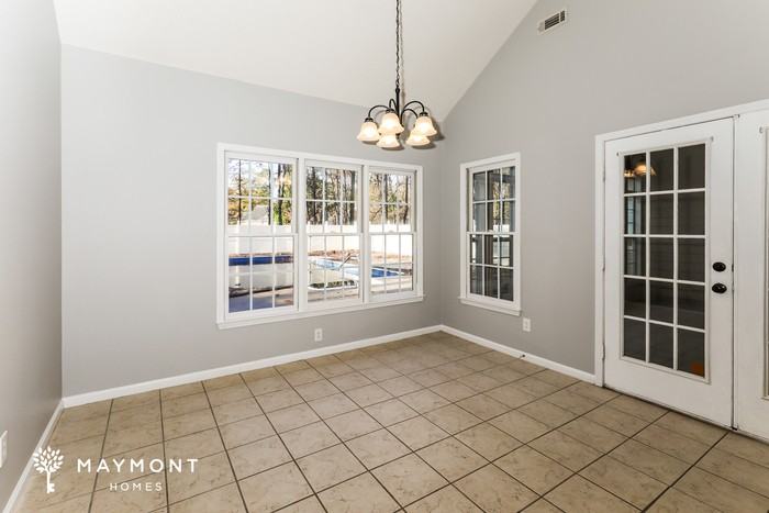 361 Toccoa Pl - Photo 6 of 11