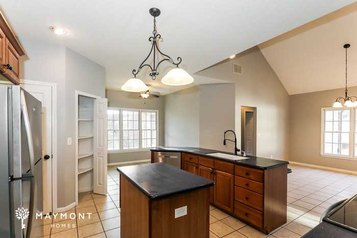 361 Toccoa Pl - Photo 7 of 11