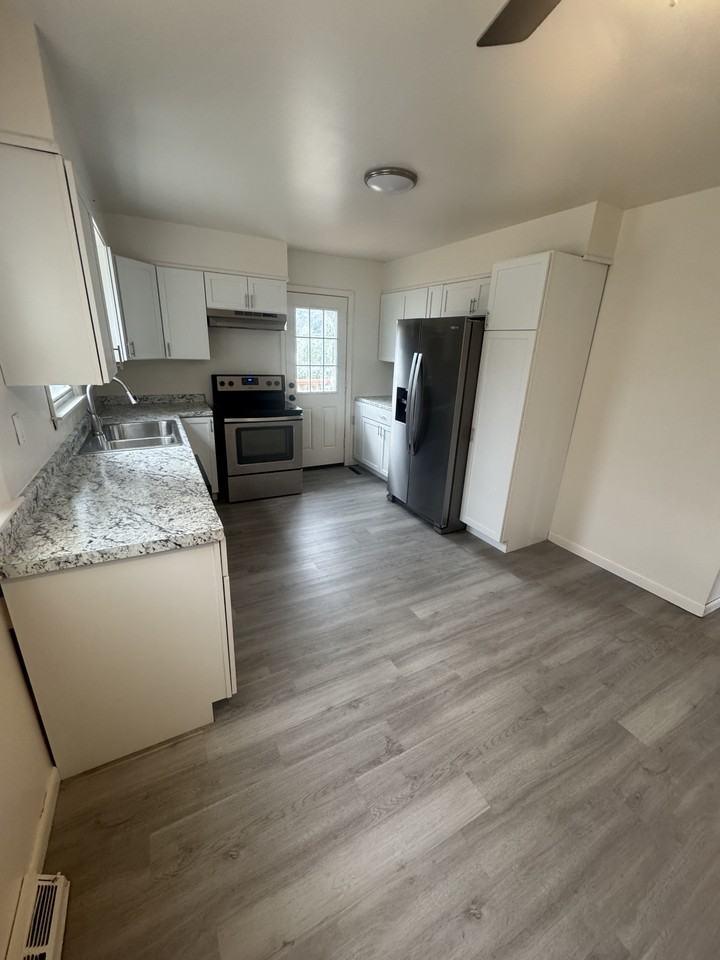 27A Knauf Ln #A - Photo 5 of 15