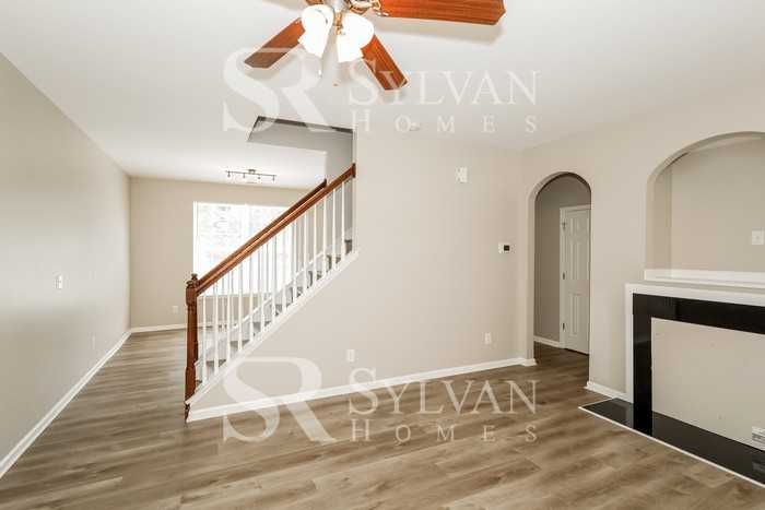 740 Jones Branch Dr - Photo 5 of 16