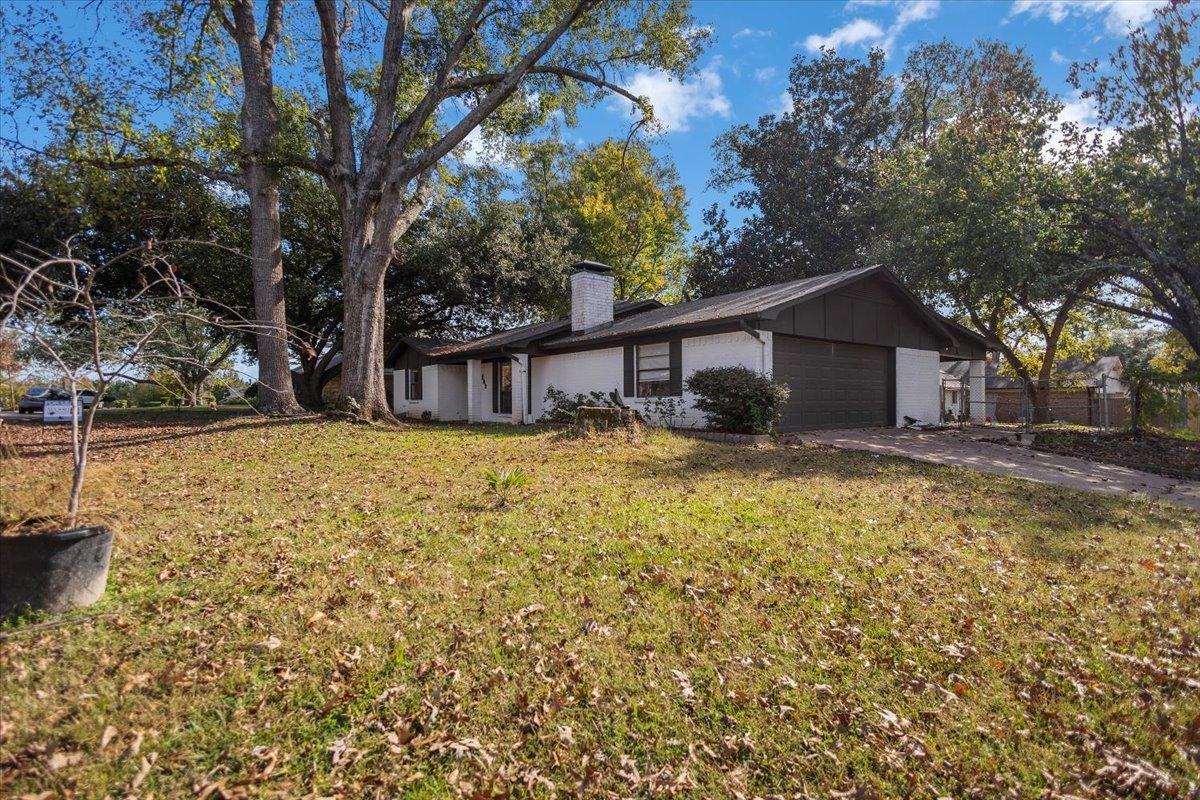 903 Joel Dr - Photo 4 of 20