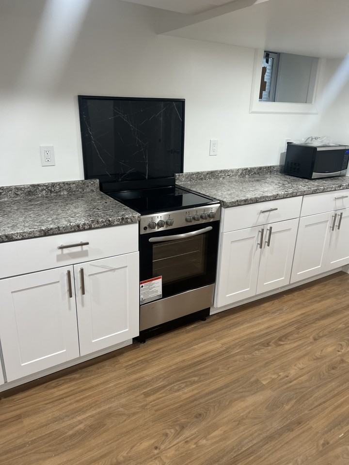 161 Osborne Ter #B - Photo 5 of 13