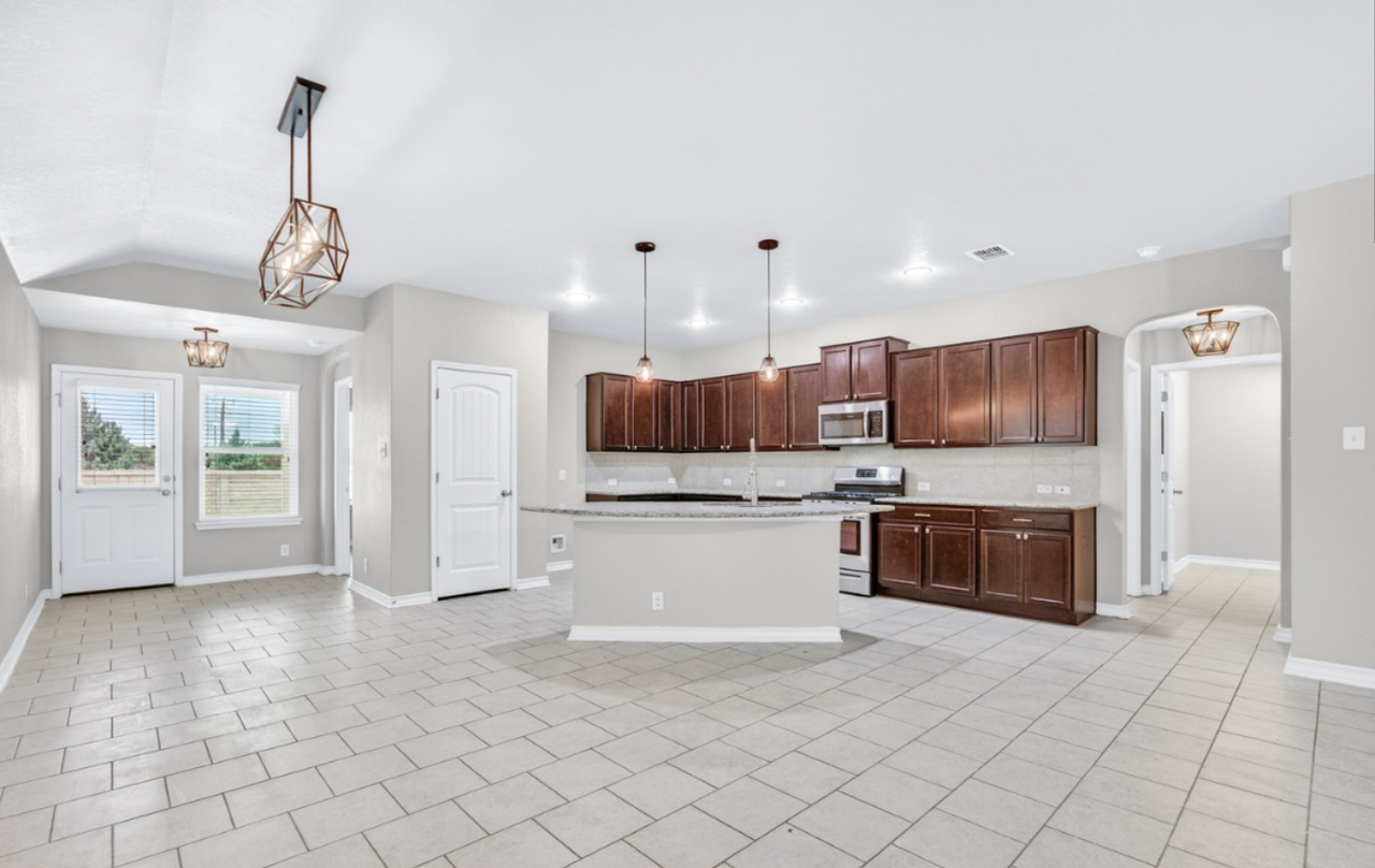 8745 Ironwood Hl #NA - Photo 2 of 44