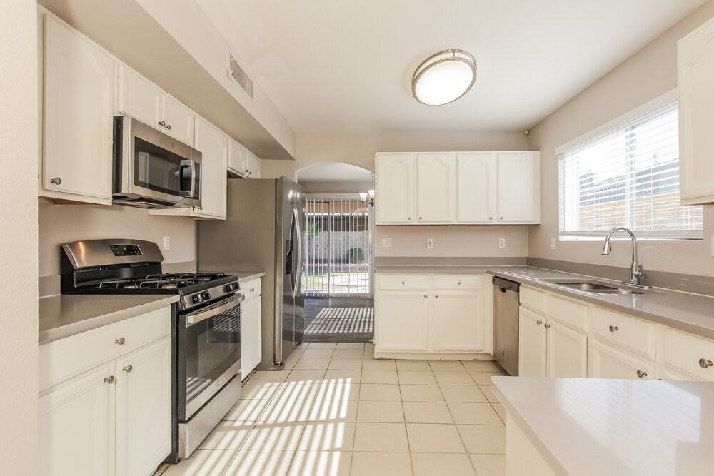 9147 North 73rd Lane - Photo 7 of 17