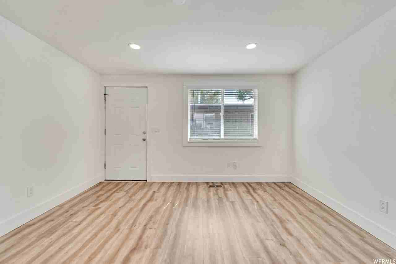 927 Wn #6 - Photo 2 of 7