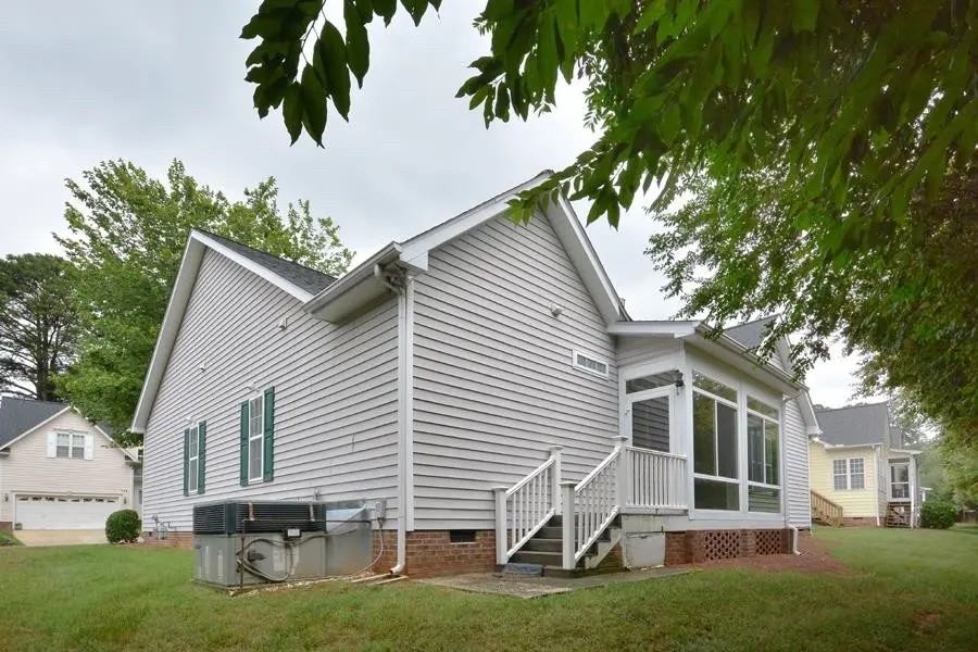 710 Latta Circle - Photo 4 of 41