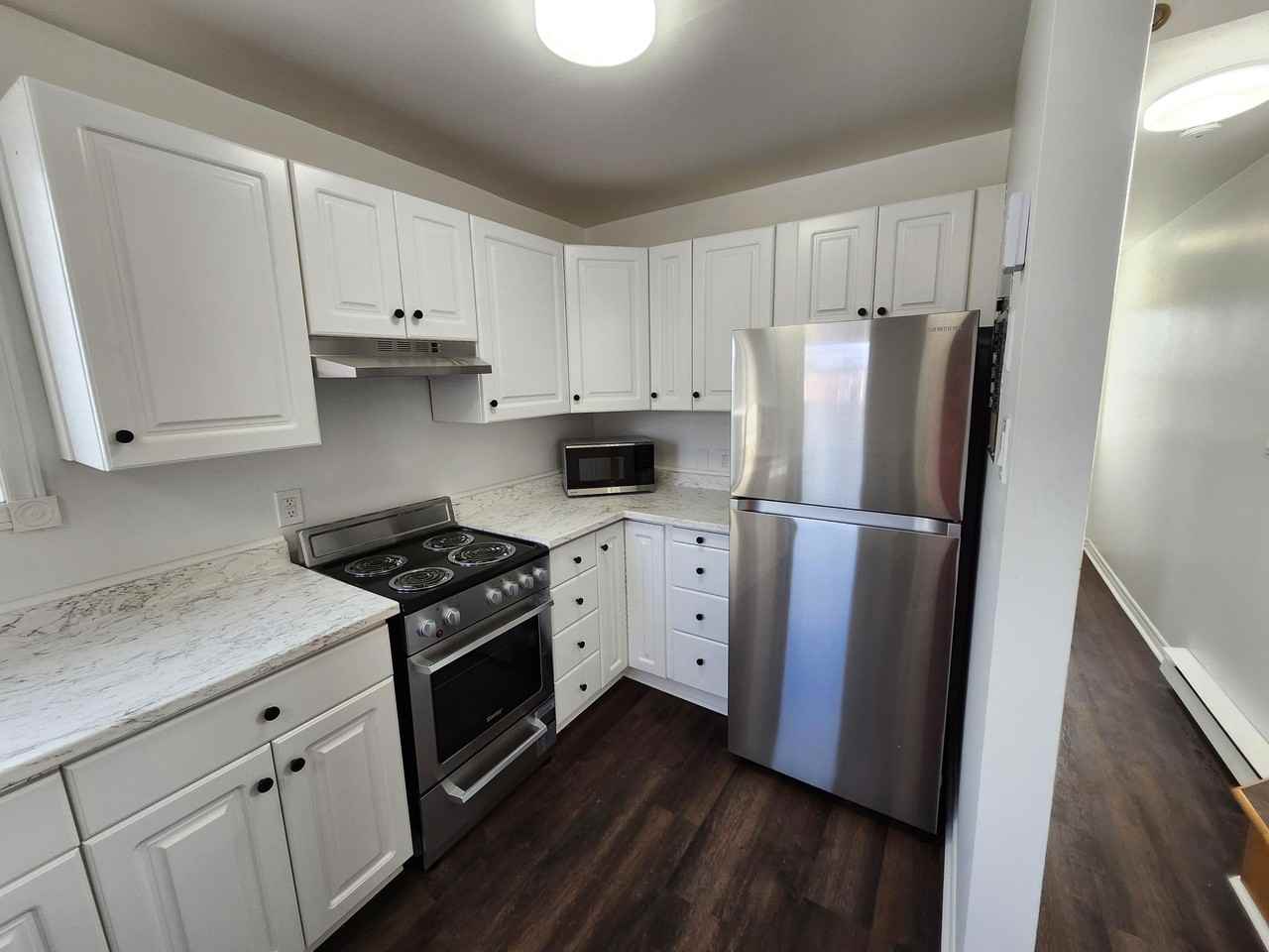 254 Britain St #2 - Photo 4 of 26