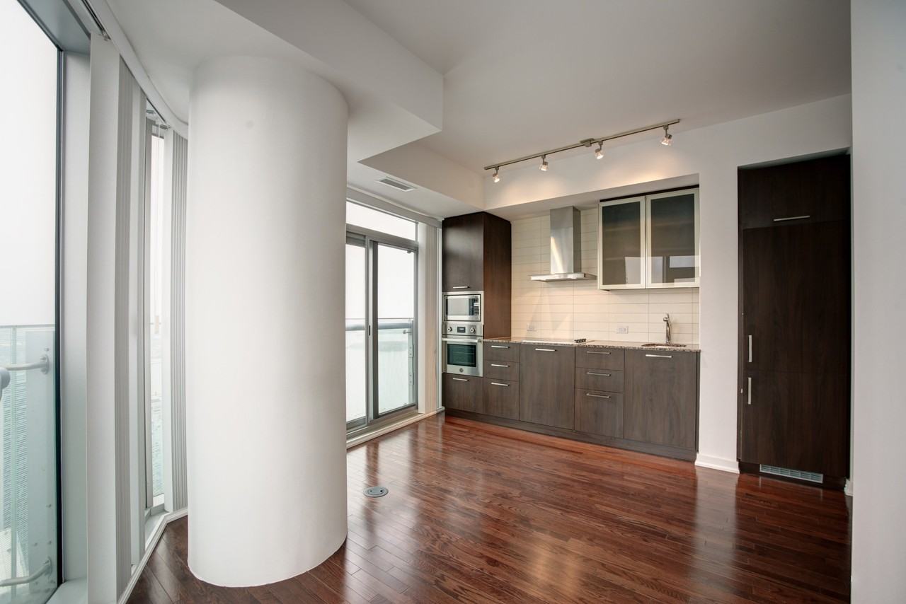 14 Ice Condos - Phase 2 #6411 - Photo 5 of 13