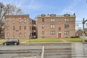 featured image of 812 Farmington Avenue