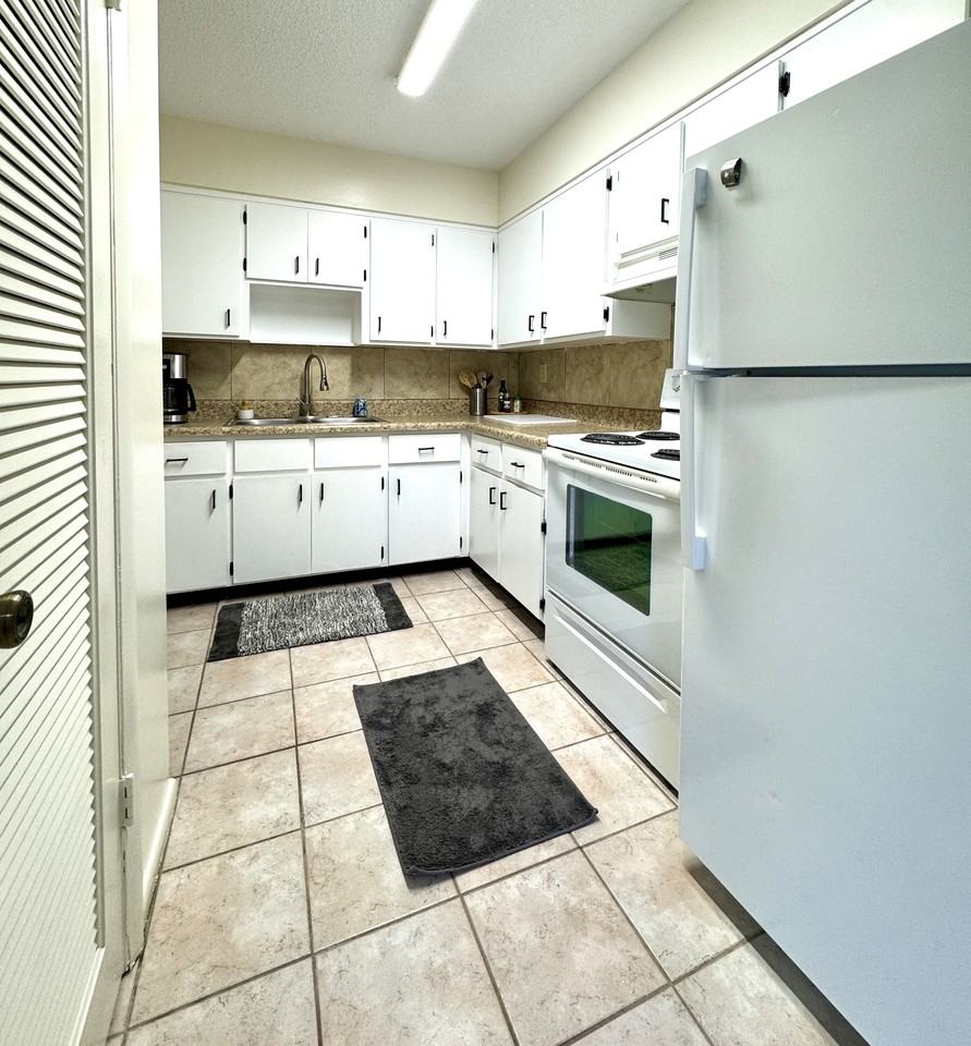 506 Quincy Avenue ##D4 - Photo 3 of 9