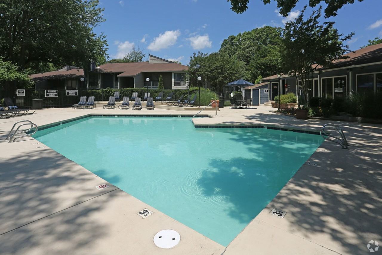 5515 West Market Street - Photo 6 of 18