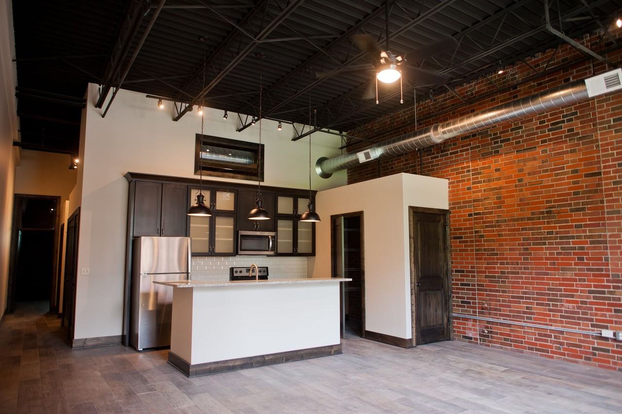 Bailey School Lofts - Photo 4 of 19