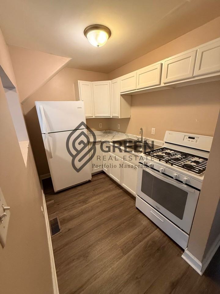 240 Tedmark Ct. - Photo 5 of 8