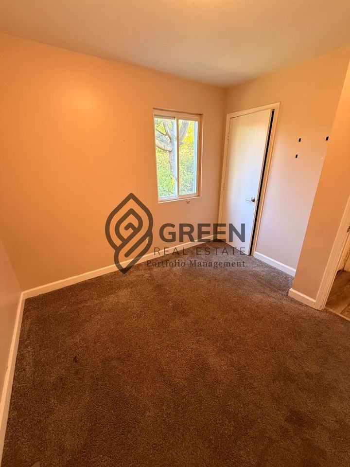 240 Tedmark Ct. - Photo 7 of 8