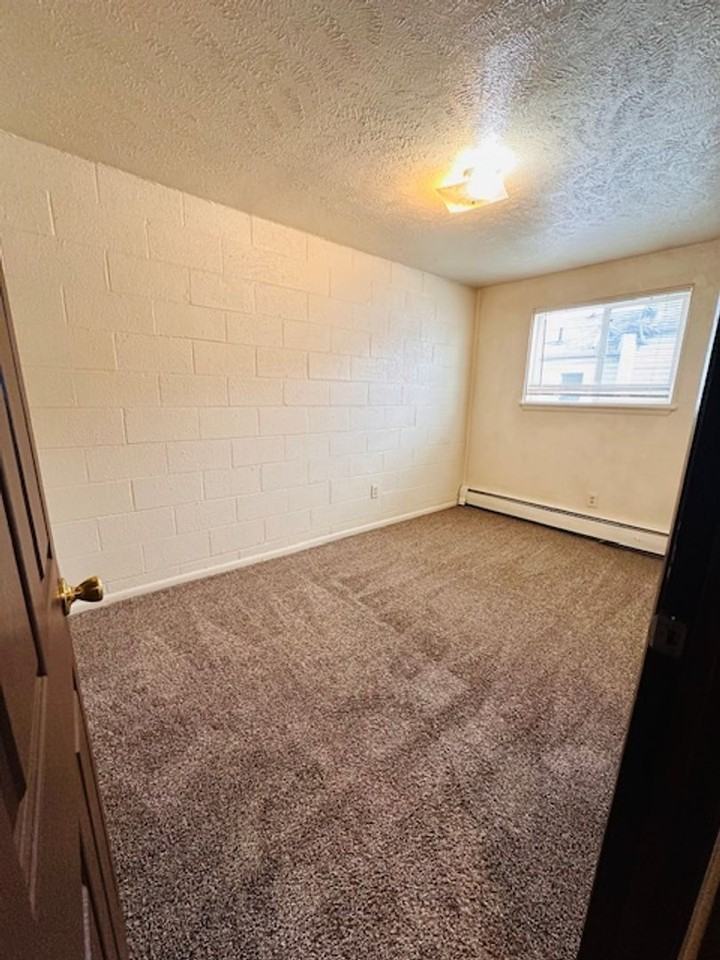 125 Monroe Avenue - Photo 3 of 10