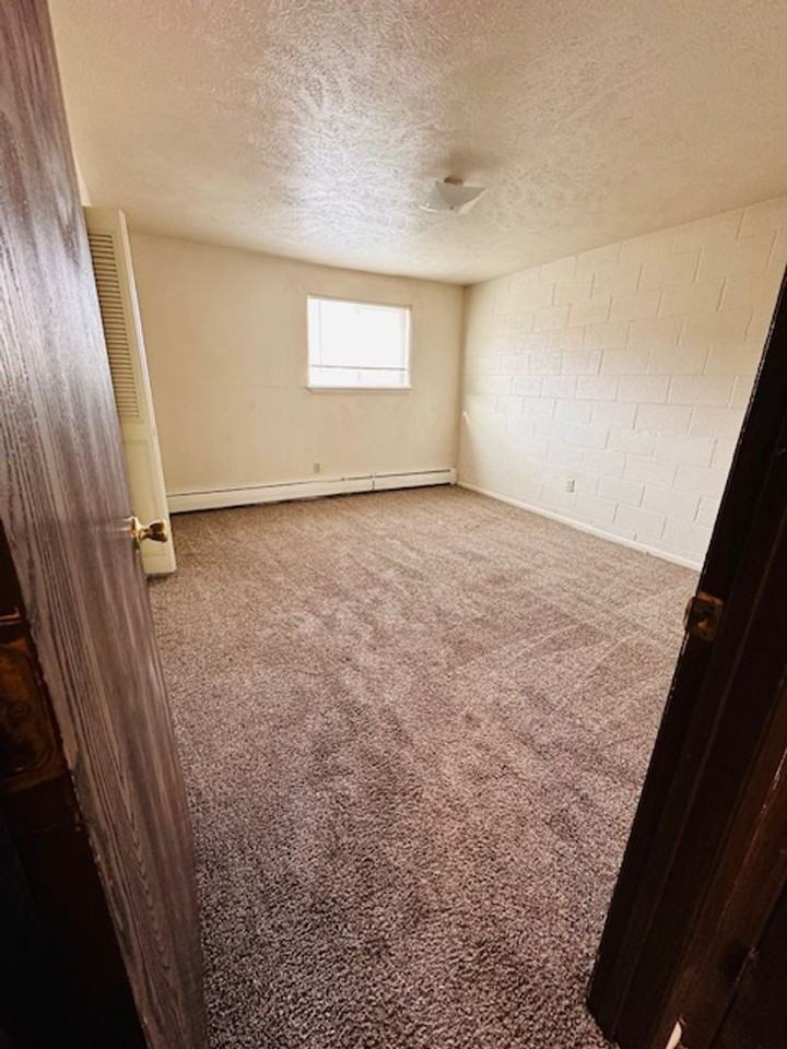 125 Monroe Avenue - Photo 6 of 10