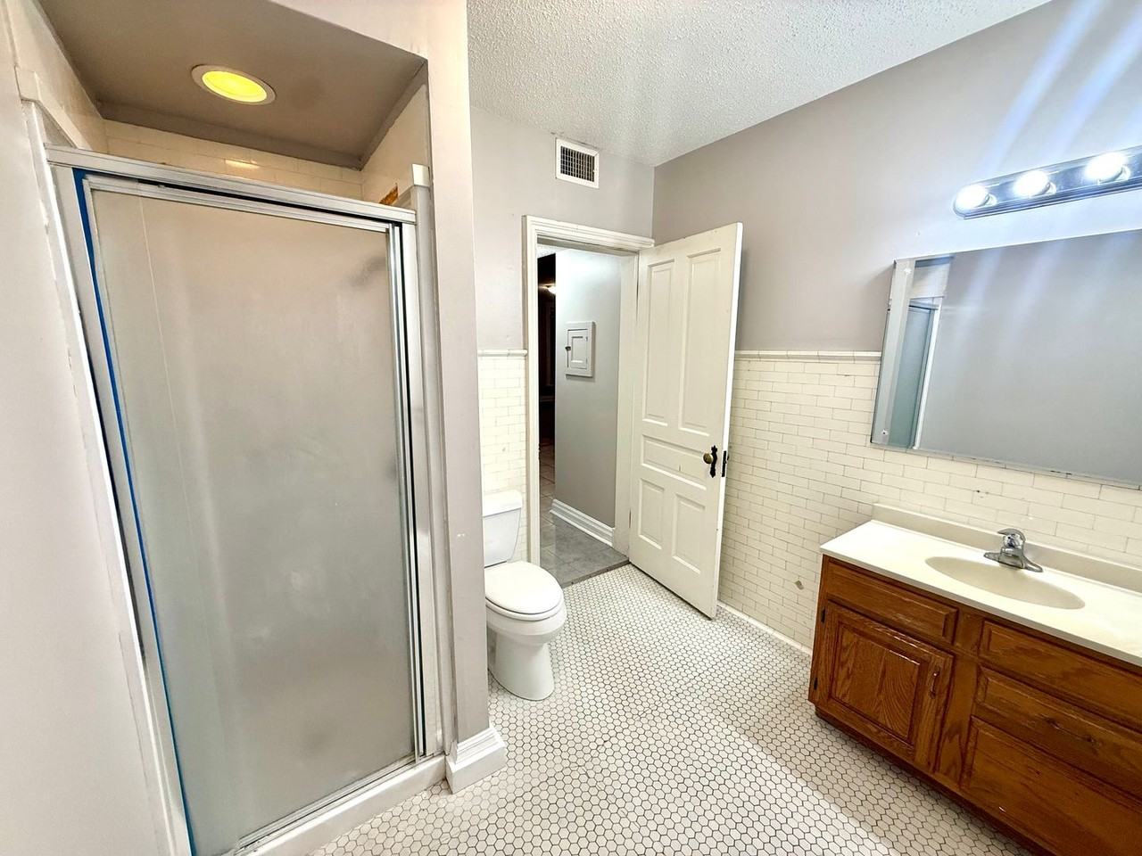 3608 Jackson Street - Photo 5 of 11