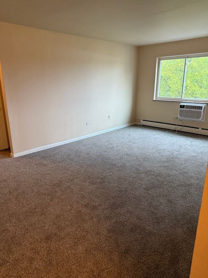 723 Grant Ave - Photo 4 of 20