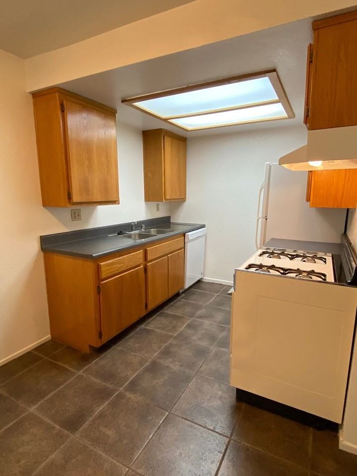 533 W Ward - Photo 7 of 28