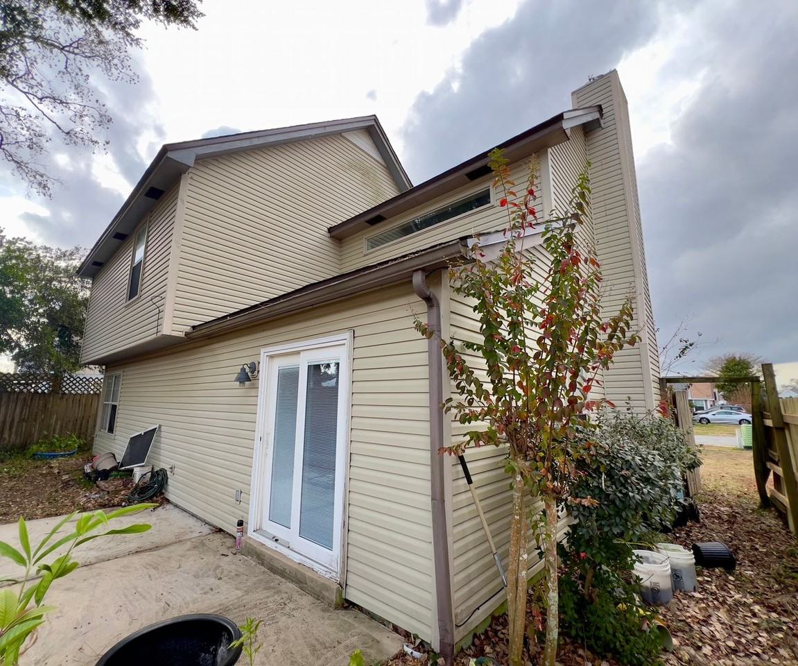 218 Woodland Park Circle - Photo 3 of 24