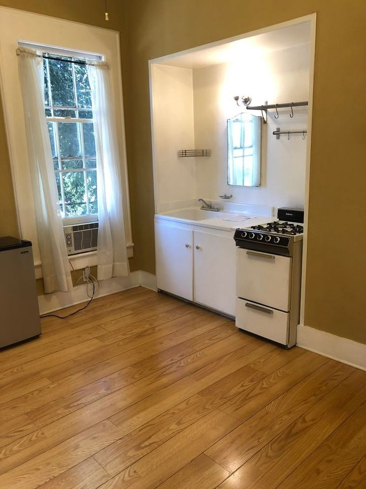 703 Salem Street #8 - Photo 5 of 9