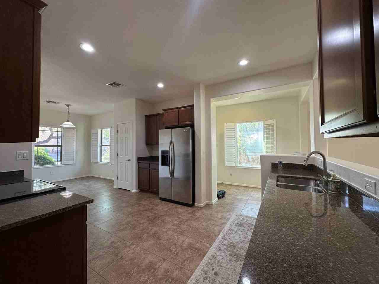 10850 Avenida Del Rey - Photo 3 of 33