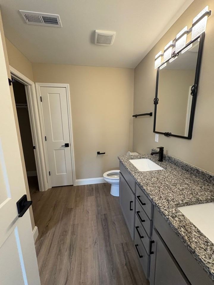 566 Vining Ln - Photo 5 of 24