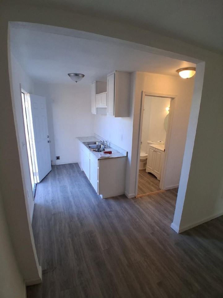 JW 207 Temple Avenue - Photo 3 of 8