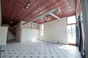 featured image of 507 W College St