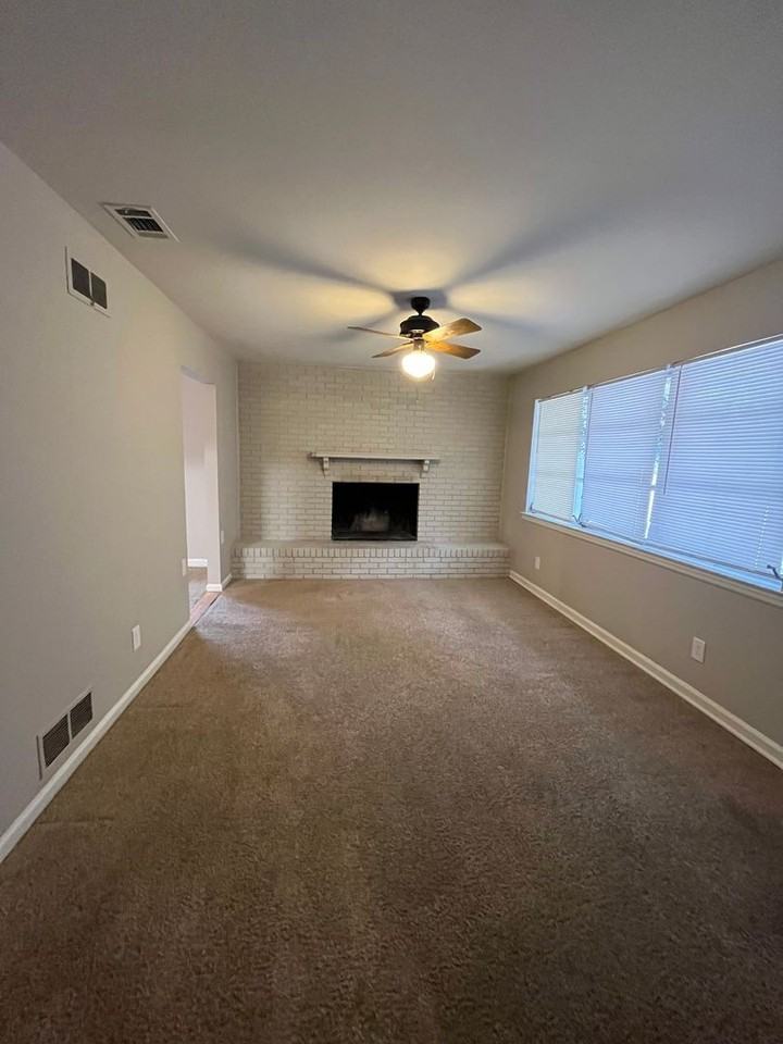 10032 Ferguson Avenue - Photo 4 of 12