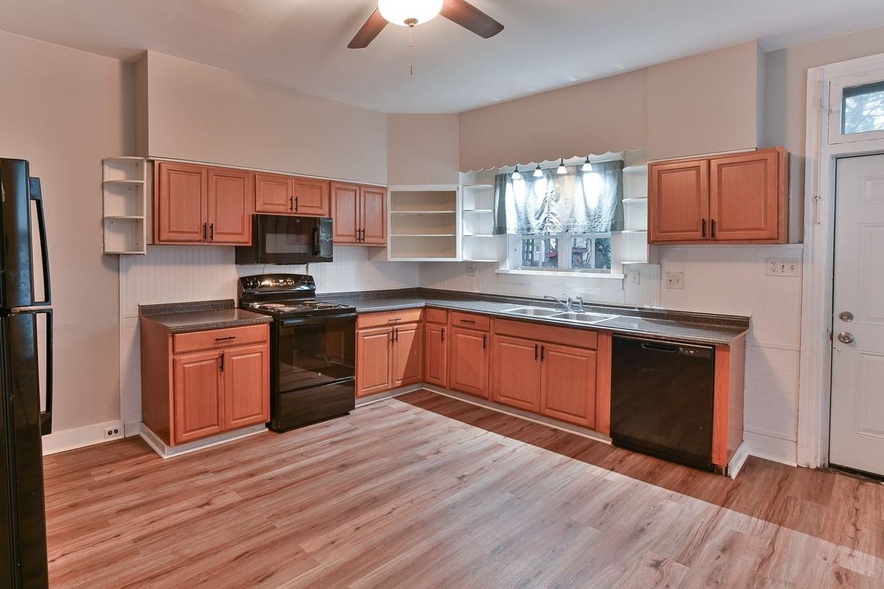 415 Peffer Street - Photo 6 of 49