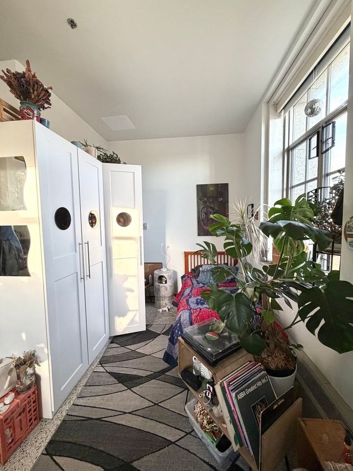 521 W 2nd Street - Photo 4 of 28