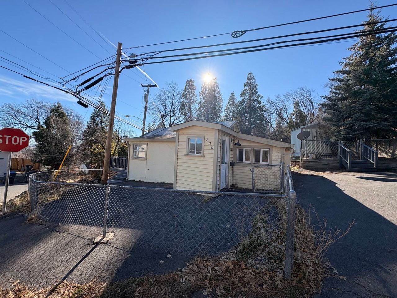 220 North Pine Street - Photo 2 of 8