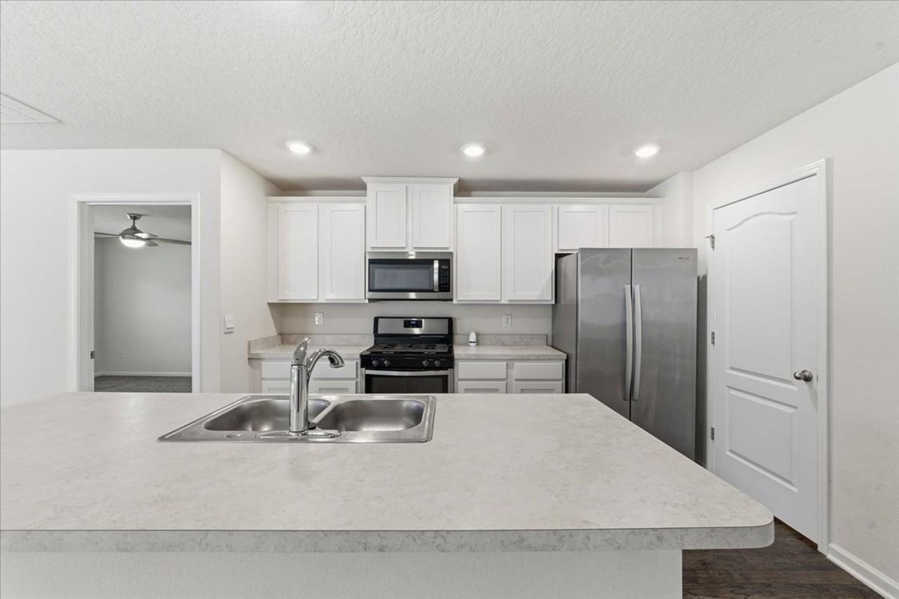 656 Grand Reserve Dr - Photo 6 of 34