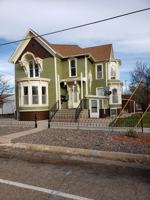 featured image of 715 15th St