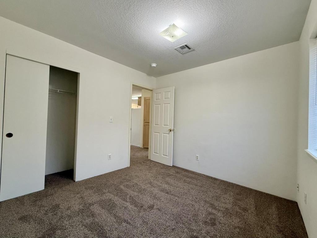 34 Lewis Avenue - Photo 7 of 12