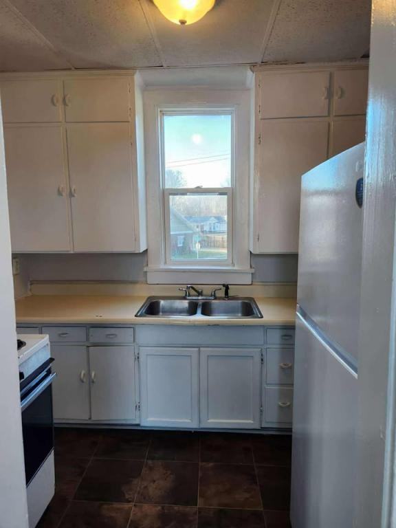 600 N Lake St Apt D - Photo 3 of 5